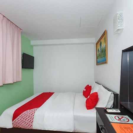 Super Oyo 90345 Tm Hotel Ampang  Exteriér fotografie