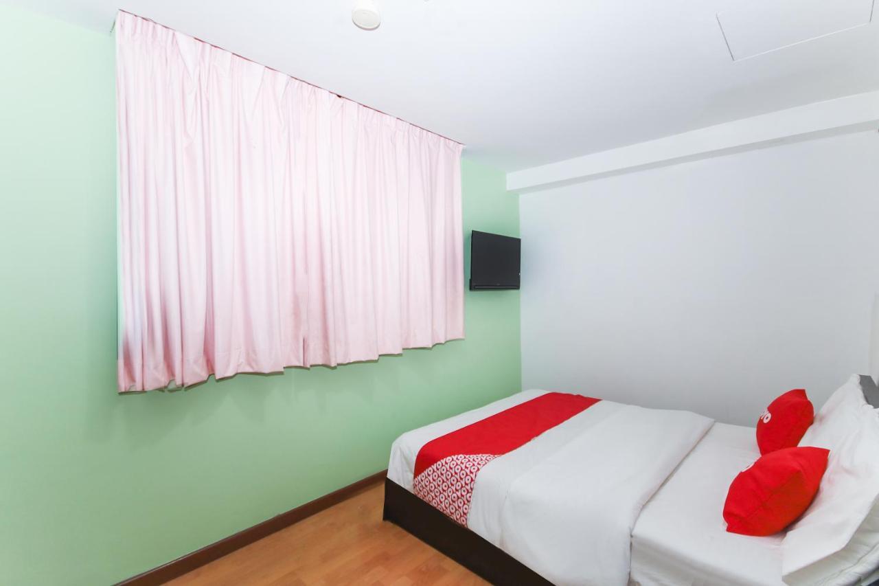 Super Oyo 90345 Tm Hotel Ampang  Exteriér fotografie